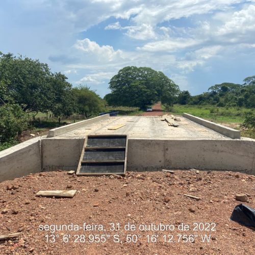 Construção de ponte sobre o Rio Baião